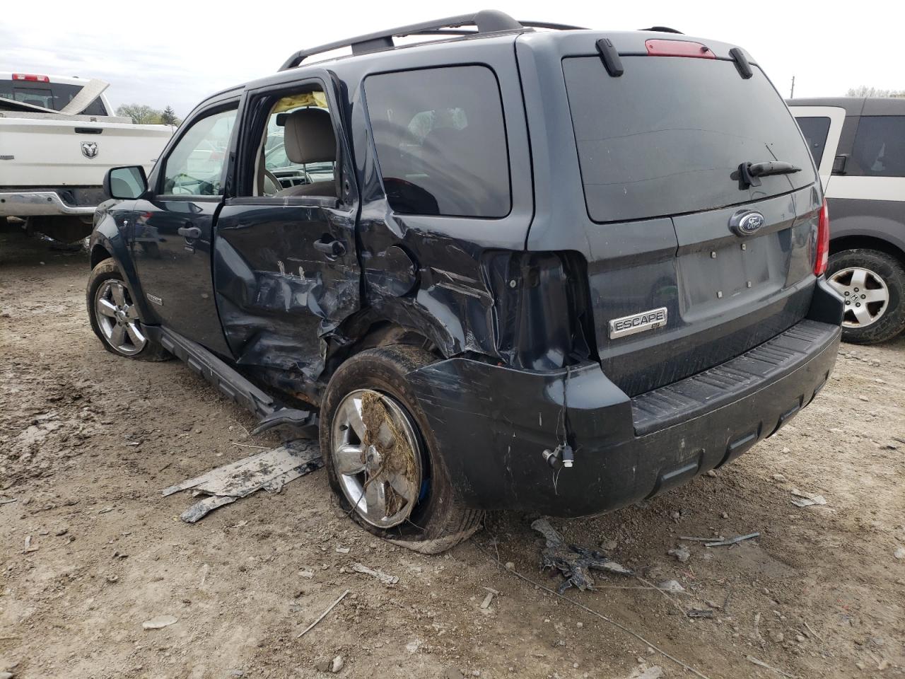 Photo 3 from auction – 2008 FORD ESCAPE XLT with VIN 1FMCU03158KC01023