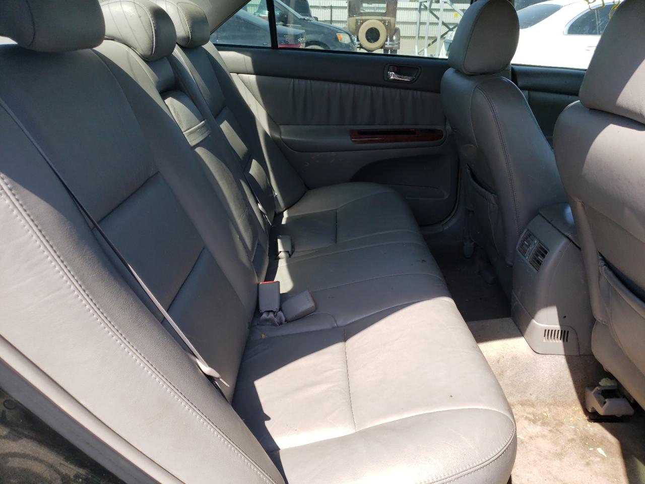 Photo 6 from auction – 2005 TOYOTA CAMRY LE with VIN 4T1BF32K35U088402