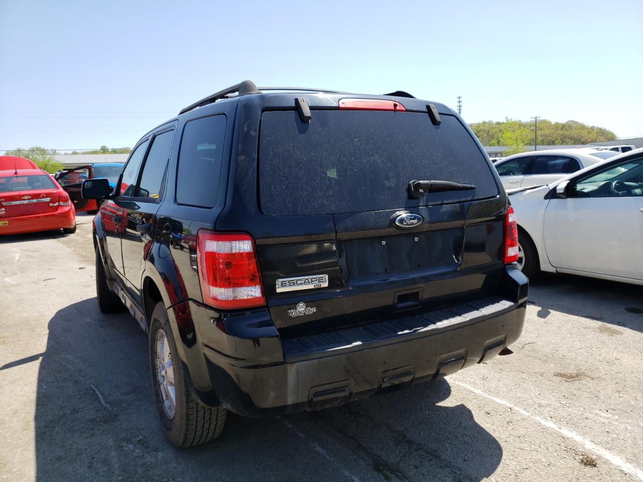 Photo 3 from auction – 2010 FORD ESCAPE XLT with VIN 1FMCU0D77AKC45727