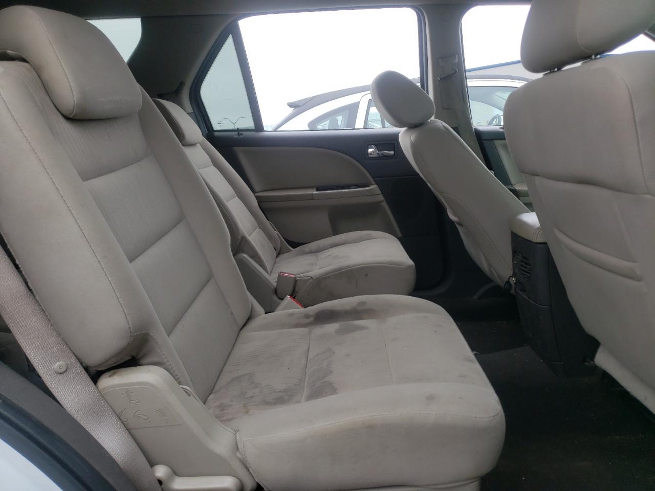Photo 6 from auction – 2008 FORD TAURUS X S with VIN 1FMDK02W28GA27972
