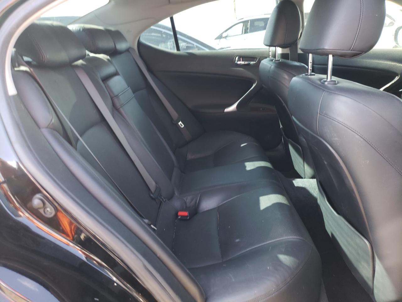 Photo 6 from auction – 2007 LEXUS IS 250 with VIN JTHBK262072028546