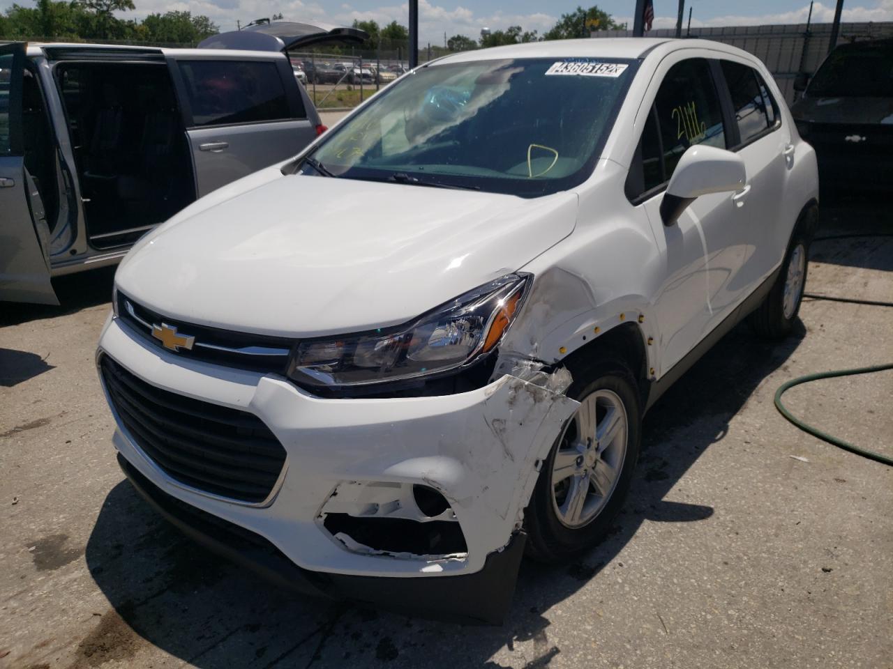 Photo 2 from auction – 2020 CHEVROLET TRAX LS with VIN KL7CJKSB4LB085886