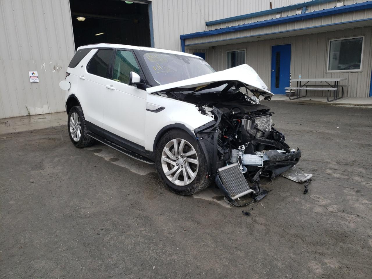 LAND ROVER DISCOVERY 2019 with VIN SALRR2RV4K2400179 - Photo from auction