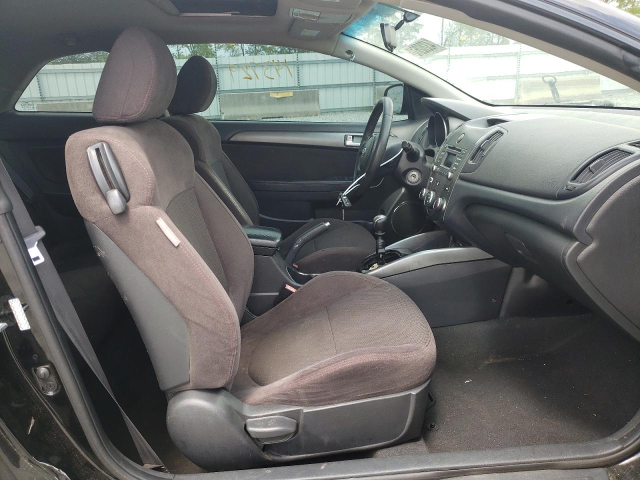 Photo 5 from auction – 2011 KIA FORTE SX with VIN KNAFW6A39B5334566