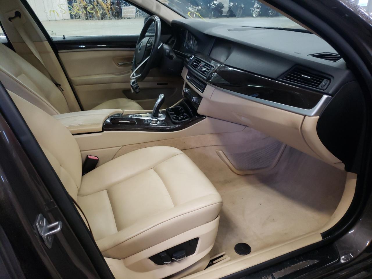 Photo 5 from auction – 2013 BMW 528 XI with VIN WBAXH5C58DDW14348