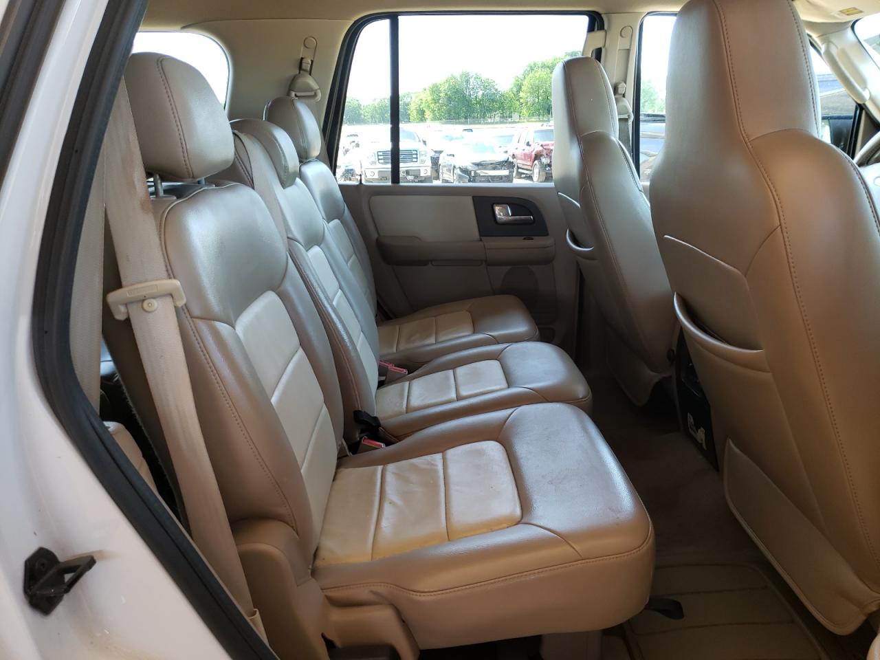 Photo 6 from auction – 2004 FORD EXPEDITION with VIN 1FMRU17W54LB08691