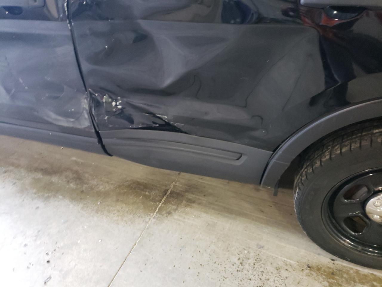 Photo 9 from auction – 2016 FORD EXPLORER P with VIN 1FM5K8AR1GGA08438