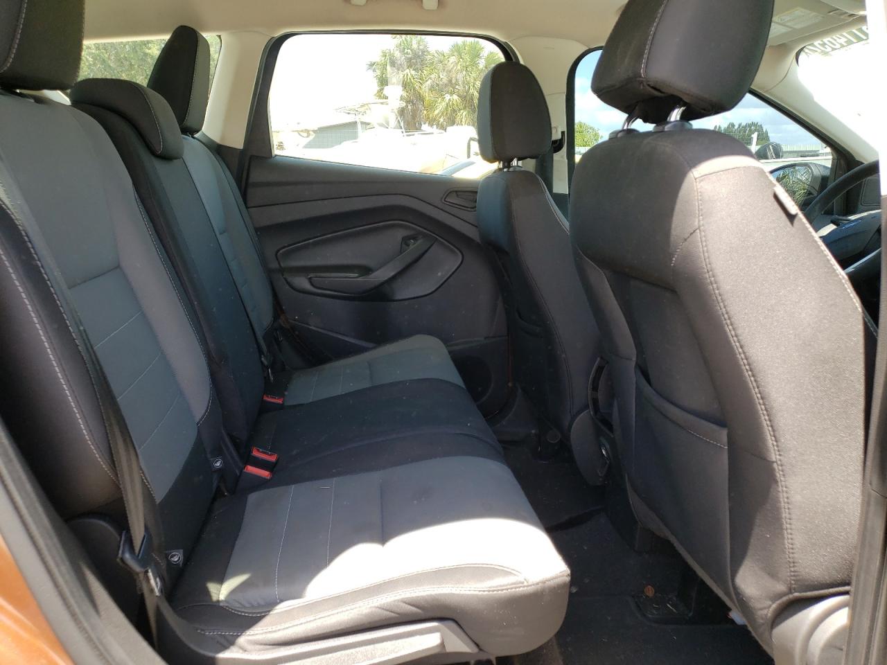 Photo 6 from auction – 2017 FORD ESCAPE S with VIN 1FMCU0F72HUE86476