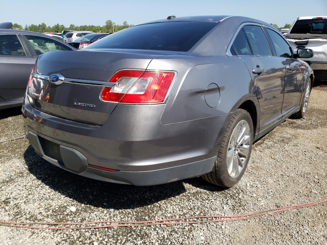 Photo 4 from auction – 2012 FORD TAURUS LIM with VIN 1FAHP2FW6CG127231