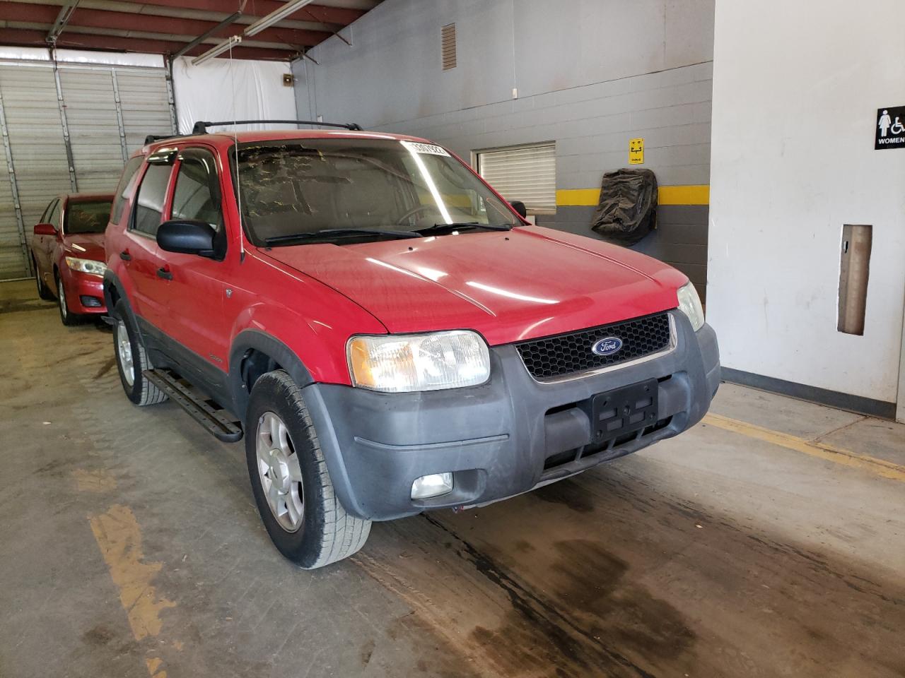 Photo 1 from auction – 2002 FORD ESCAPE XLT with VIN 1FMYU031X2KB14747