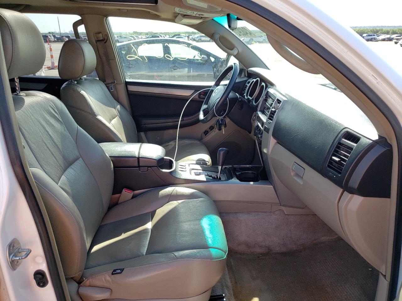 Photo 5 from auction – 2005 TOYOTA 4RUNNER SR with VIN JTEZU14R750062721
