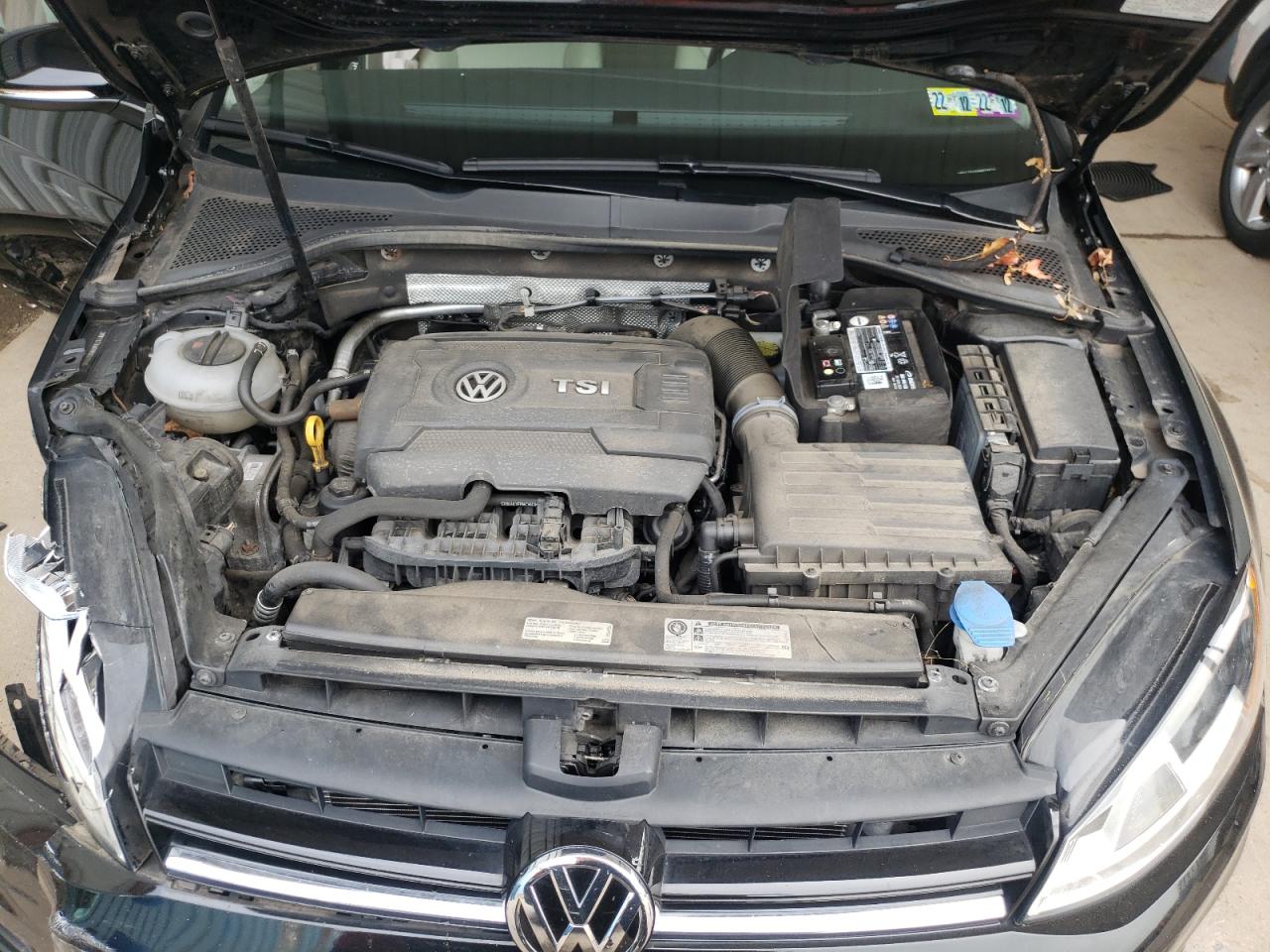 Photo 7 from auction – 2017 VOLKSWAGEN GOLF S with VIN 3VW117AU0HM029936