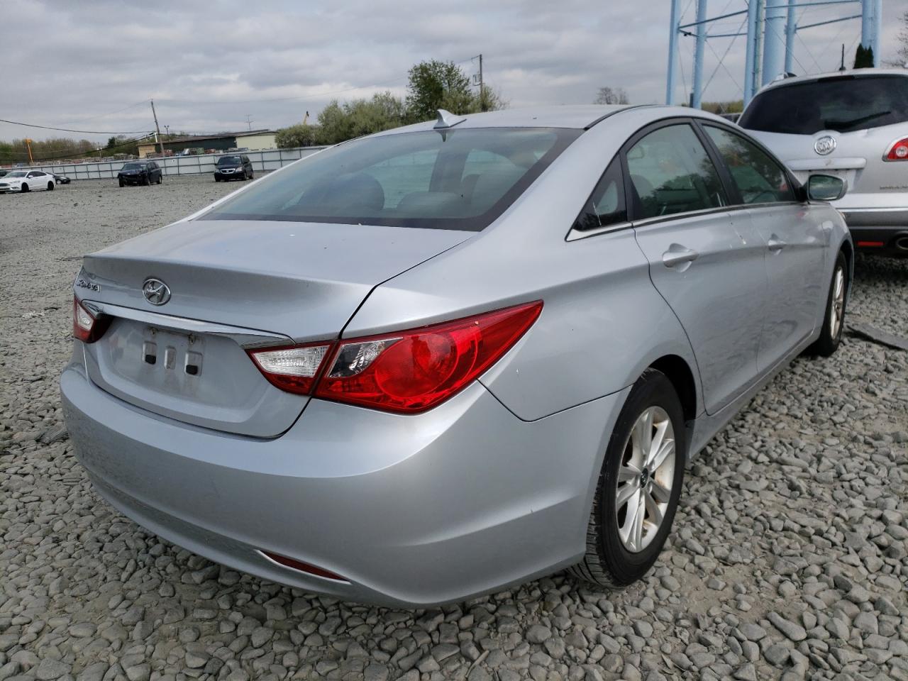 Photo 4 from auction – 2013 HYUNDAI SONATA GLS with VIN 5NPEB4AC3DH655505
