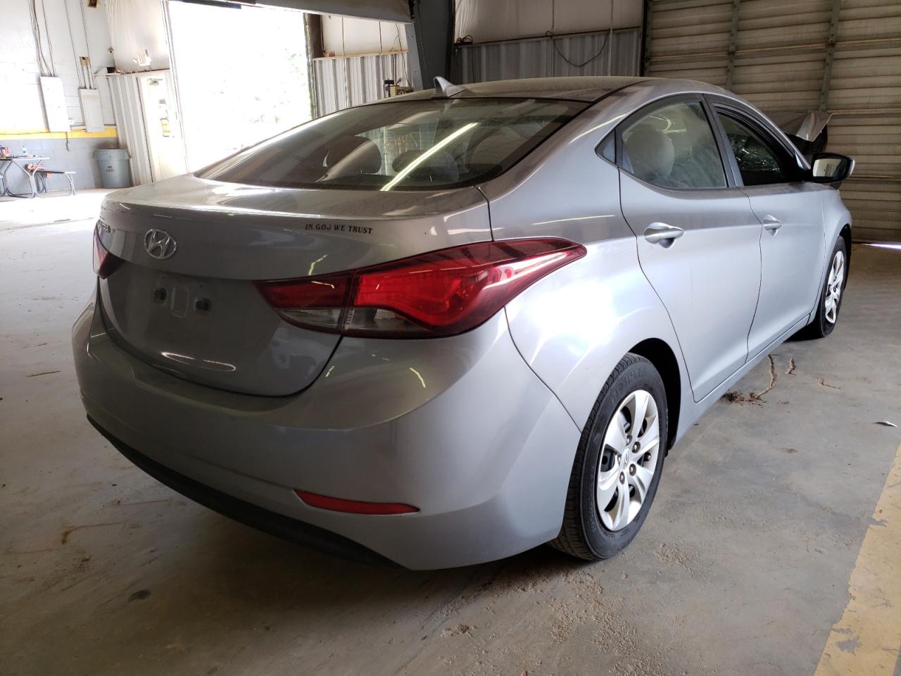 Photo 4 from auction – 2016 HYUNDAI ELANTRA SE with VIN 5NPDH4AE7GH737110