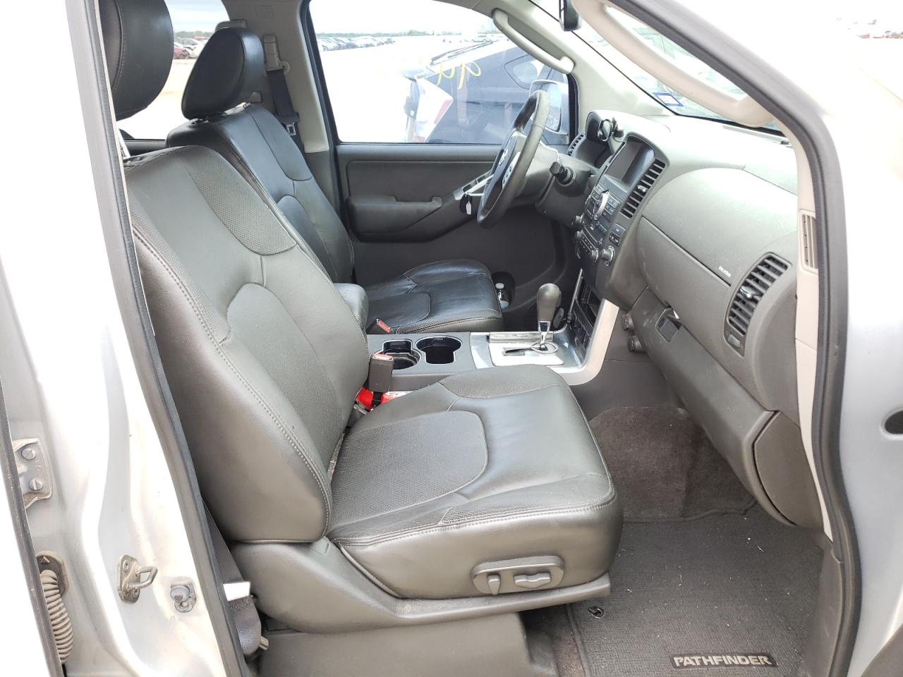 Photo 19 from auction – 2011 NISSAN PATHFINDER with VIN 5N1AR1NN3BC611433