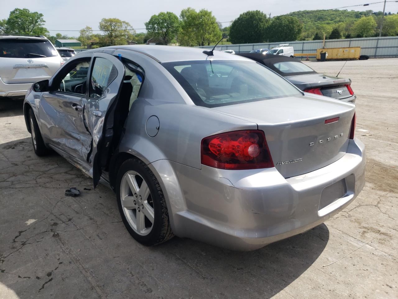 Photo 3 from auction – 2013 DODGE AVENGER SE with VIN 1C3CDZAB8DN626351