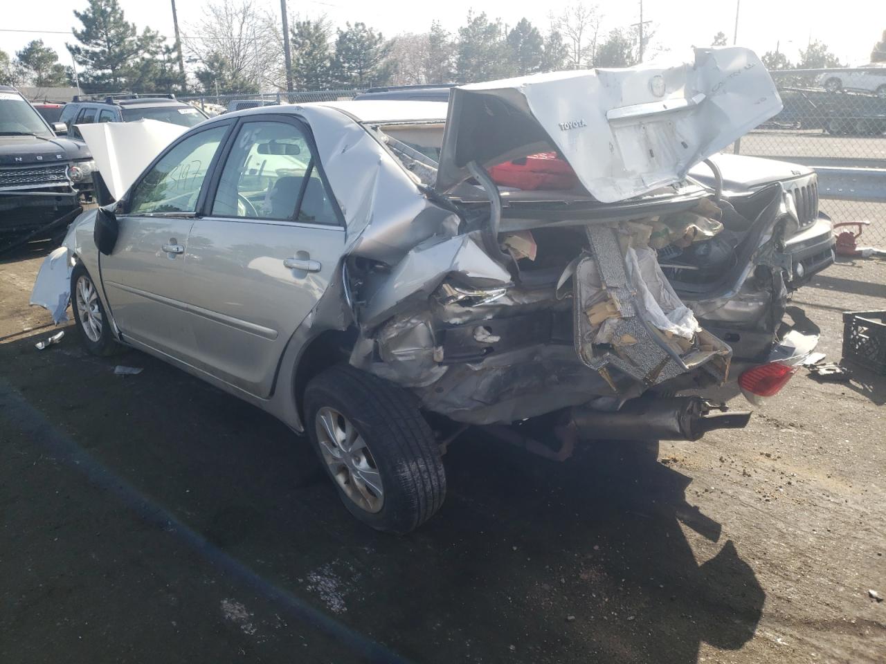 Photo 9 from auction – 2005 TOYOTA CAMRY LE with VIN 4T1BF32K95U094303