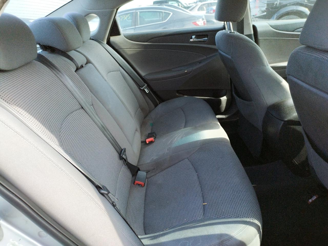 Photo 6 from auction – 2011 HYUNDAI SONATA GLS with VIN 5NPEB4AC3BH157558