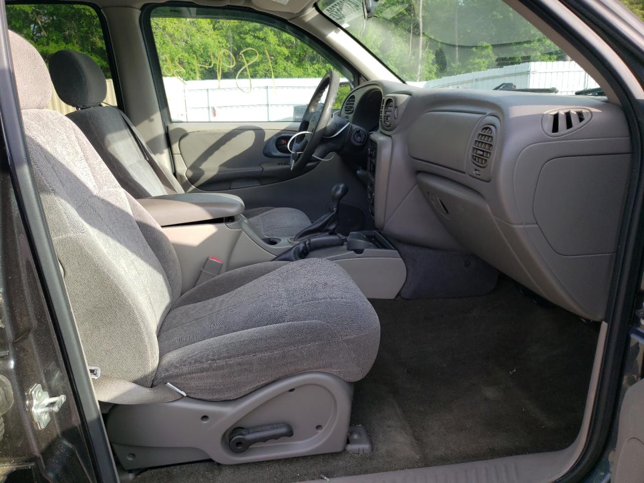 Photo 5 from auction – 2004 CHEVROLET TRAILBLAZE with VIN 1GNDS13S342447129