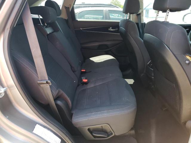 Photo 6 from auction – 2018 KIA SORENTO LX with VIN 5XYPG4A50JG361817
