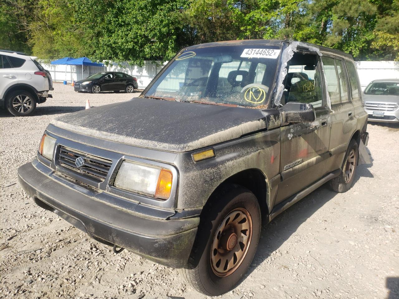 Photo 2 from auction – 1994 SUZUKI SIDEKICK J with VIN 2S3TE02V8R6413197