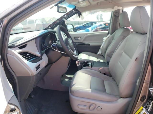 Photo 5 from auction – 2017 TOYOTA SIENNA XLE with VIN 5TDYZ3DC0HS783182