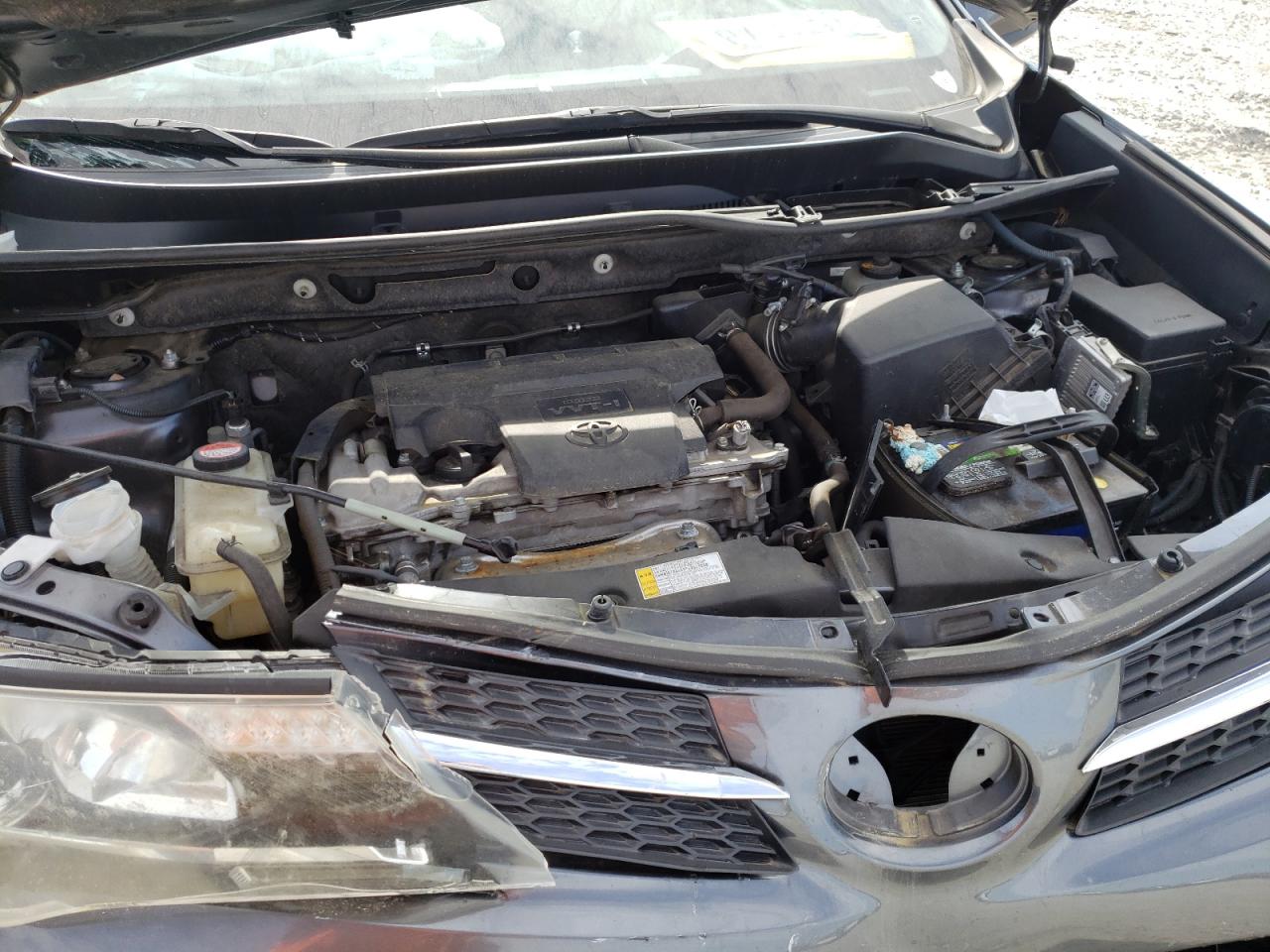 Photo 7 from auction – 2015 TOYOTA RAV4 XLE with VIN JTMWFREV2FD059179