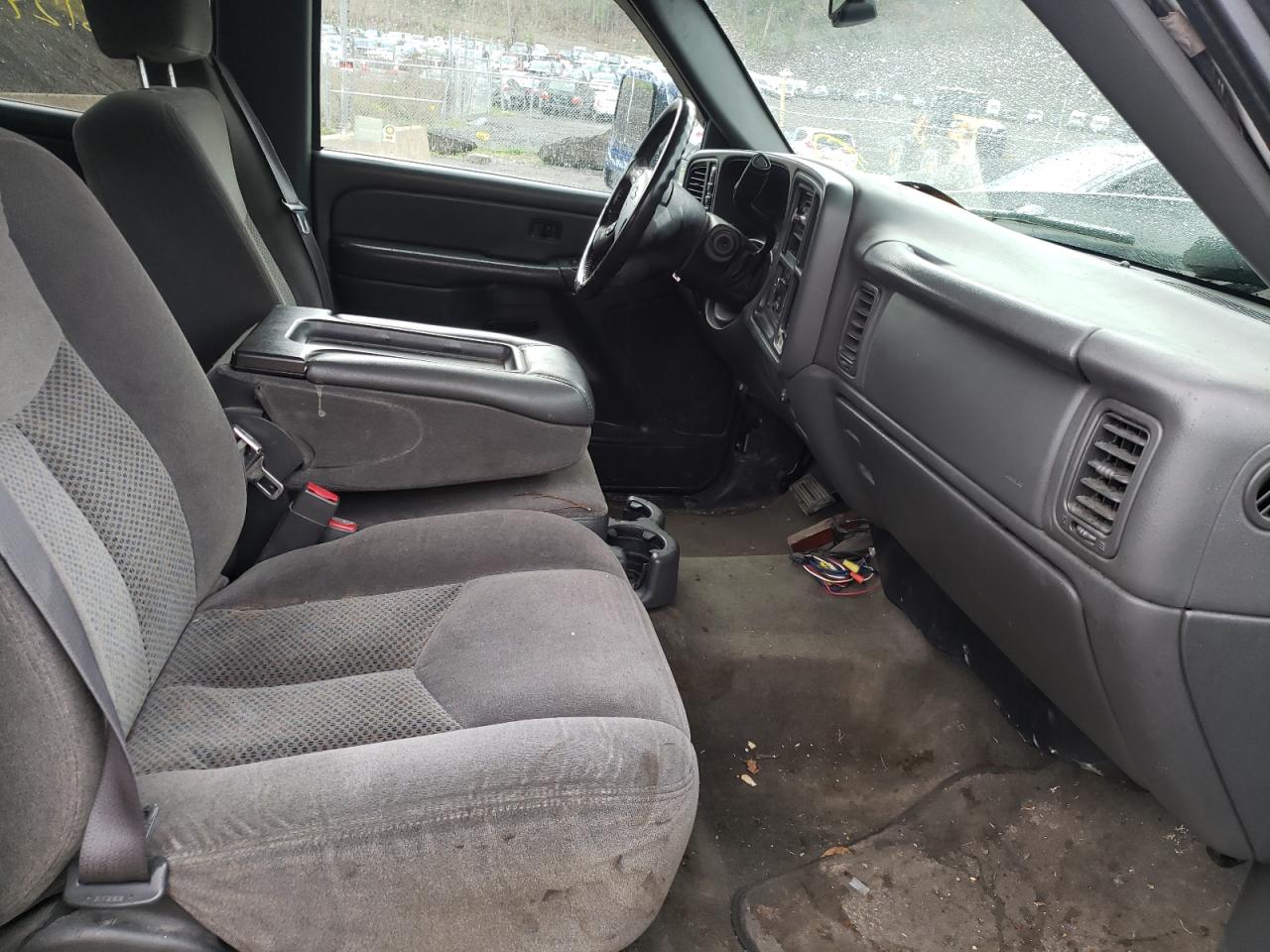 Photo 5 from auction – 2006 CHEVROLET SILVERADO with VIN 1GCHK23D26F261109