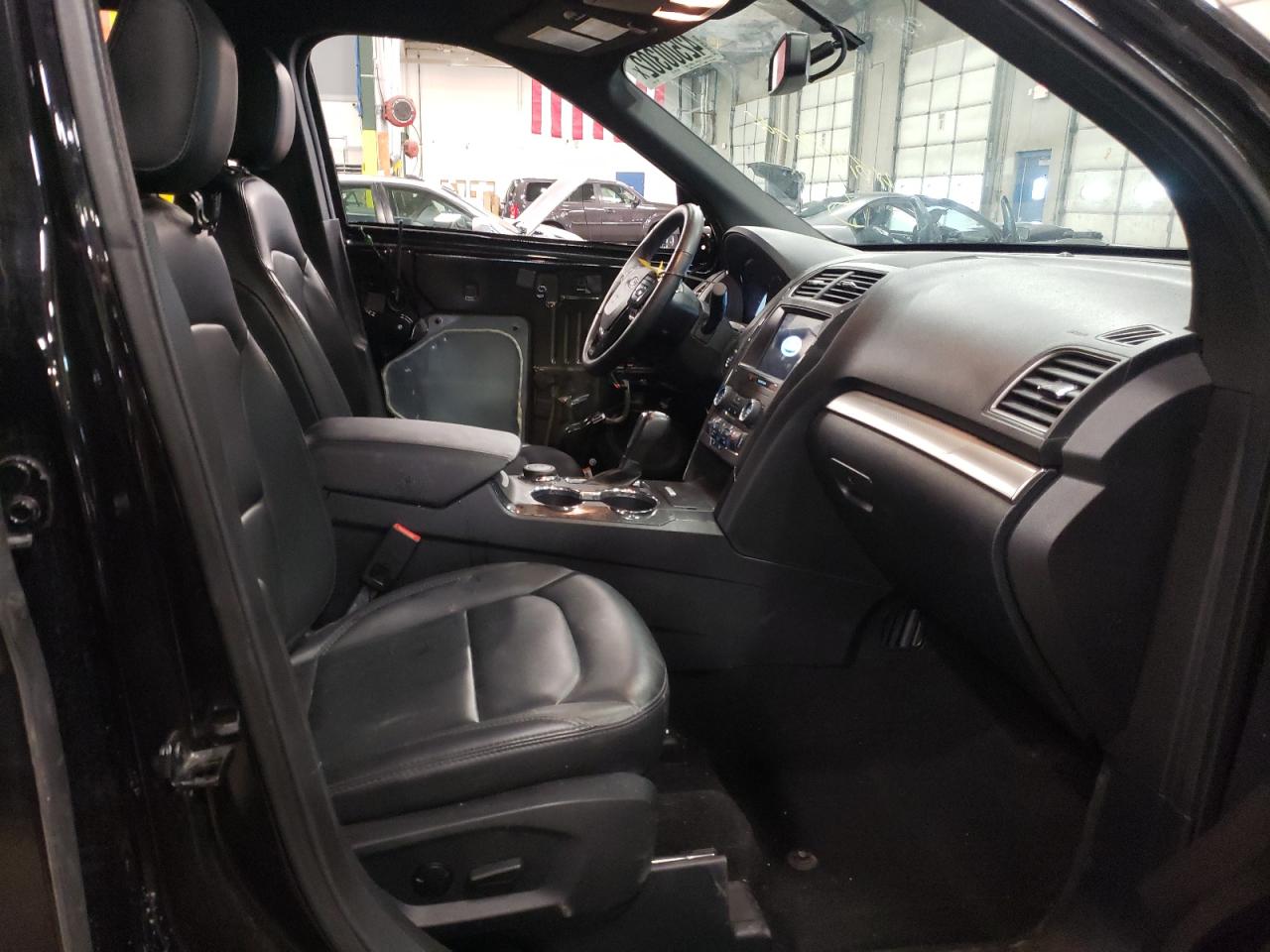 Photo 5 from auction – 2019 FORD EXPLORER X with VIN 1FM5K8D88KGA41402