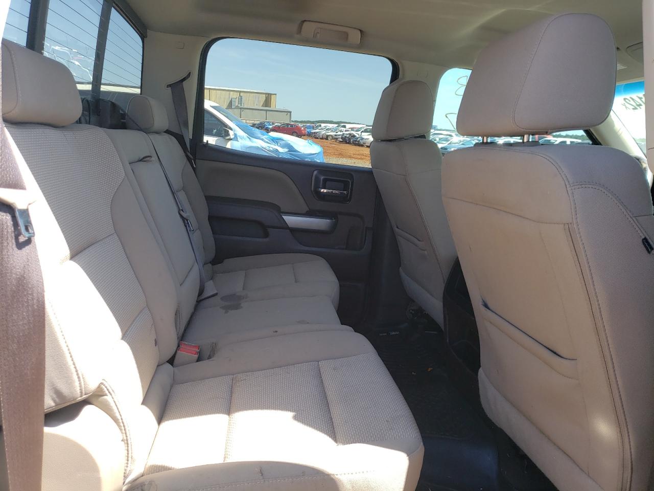 Photo 6 from auction – 2018 CHEVROLET SILVERADO with VIN 3GCUKREC8JG617419