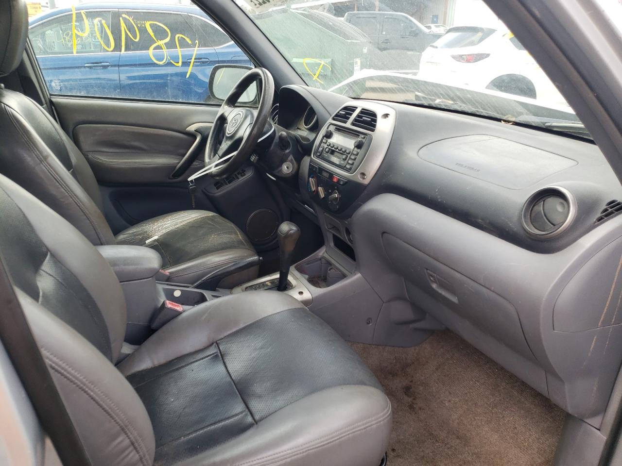 Photo 5 from auction – 2002 TOYOTA RAV4 with VIN JTEGH20V020064696