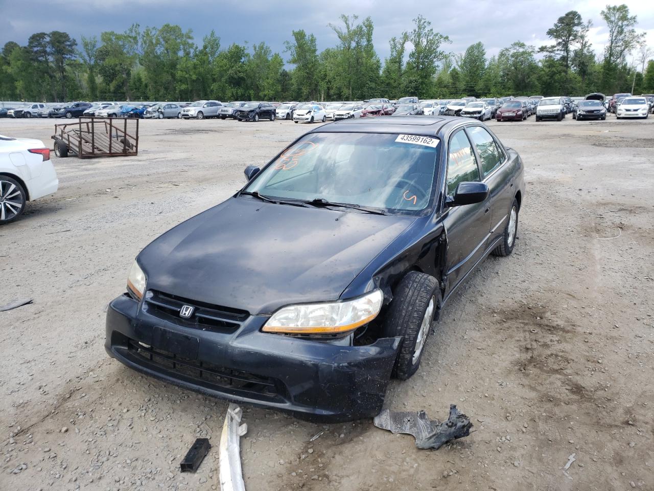 Photo 2 from auction – 2000 HONDA ACCORD with VIN 1HGCG667XYA120170