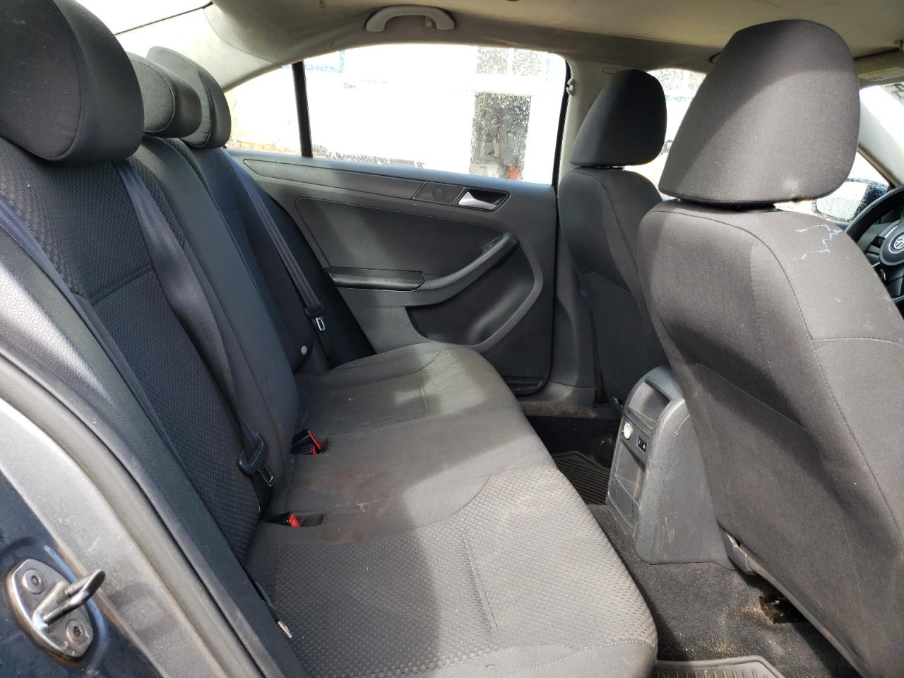 Photo 6 from auction – 2014 VOLKSWAGEN JETTA BASE with VIN 3VW2K7AJ6EM235782