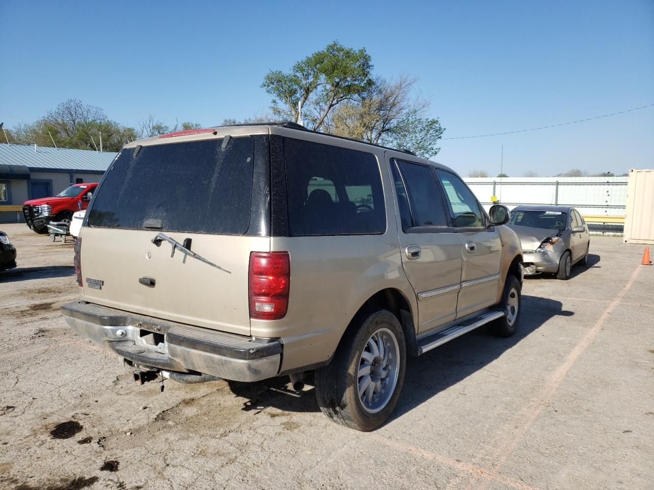 Photo 4 from auction – 1999 FORD EXPEDITION with VIN 1FMRU1867XLA56032