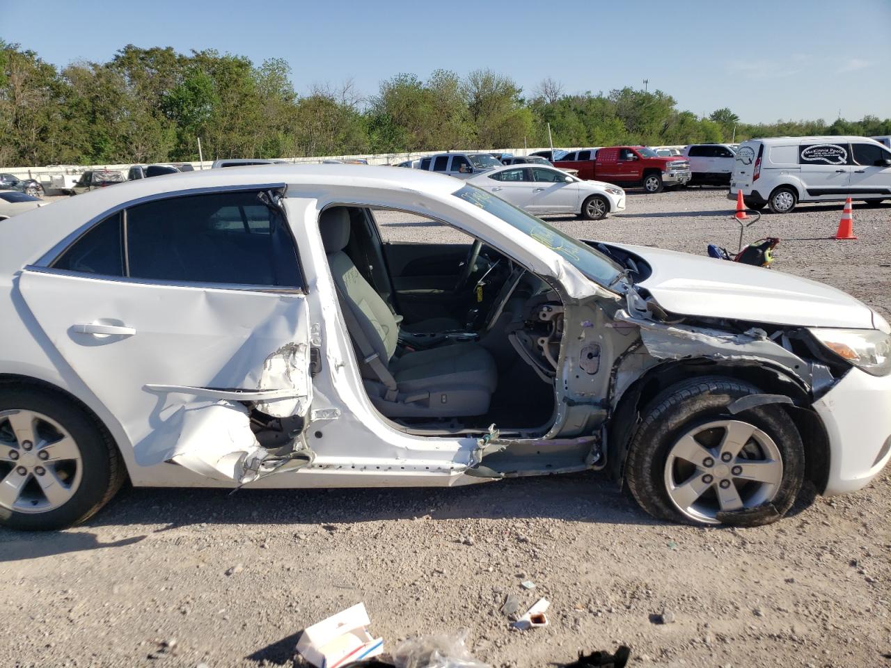 Photo 9 from auction – 2014 CHEVROLET MALIBU LS with VIN 1G11B5SL6EF278613