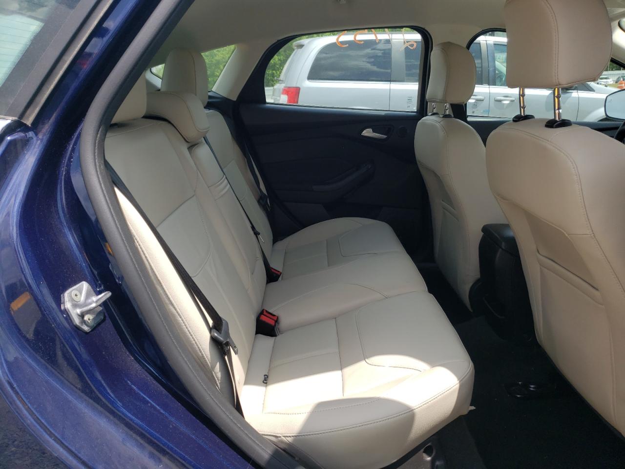 Photo 6 from auction – 2016 FORD FOCUS TITA with VIN 1FADP3N26GL249359