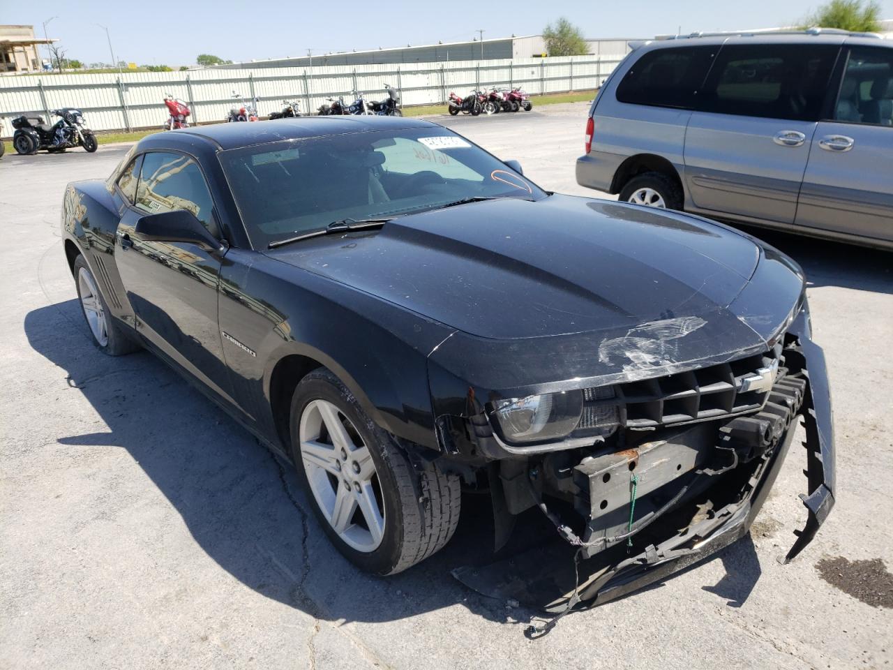 CHEVROLET CAMARO LT 2011 with VIN 2G1FB1ED8B9210451 - Photo from auction