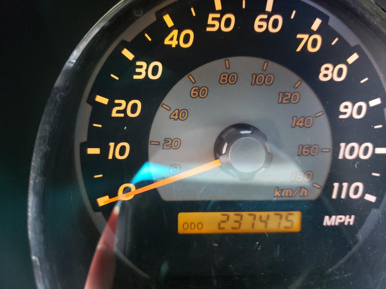 Photo 8 from auction – 2004 TOYOTA 4RUNNER SR with VIN JTEZT14R040018321