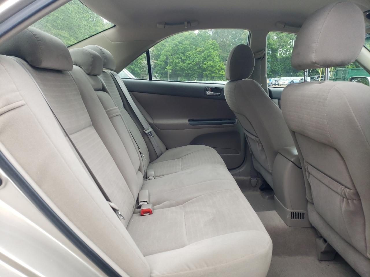 Photo 6 from auction – 2005 TOYOTA CAMRY LE with VIN 4T1BE32K35U428439