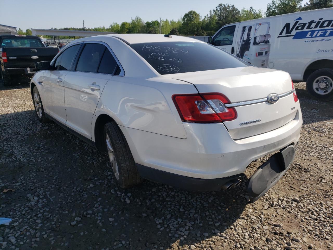 Photo 3 from auction – 2011 FORD TAURUS SEL with VIN 1FAHP2EW6BG143784