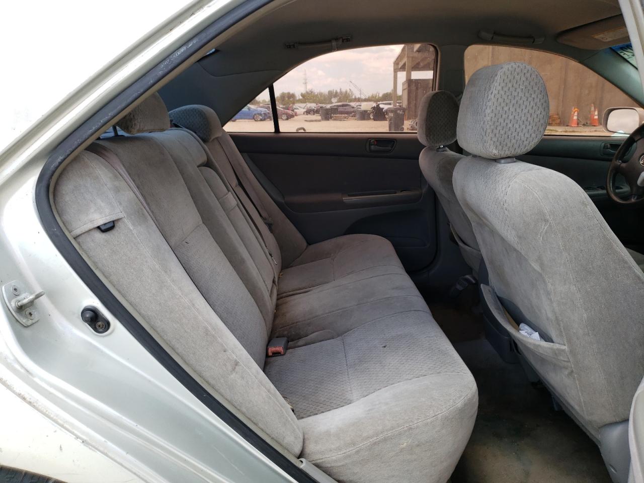 Photo 6 from auction – 2003 TOYOTA CAMRY LE with VIN JTDBE32K530162897