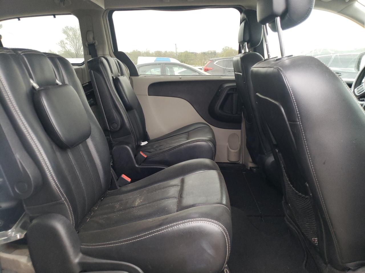 Photo 6 from auction – 2011 CHRYSLER TOWN & COU with VIN 2A4RR8DG6BR783492
