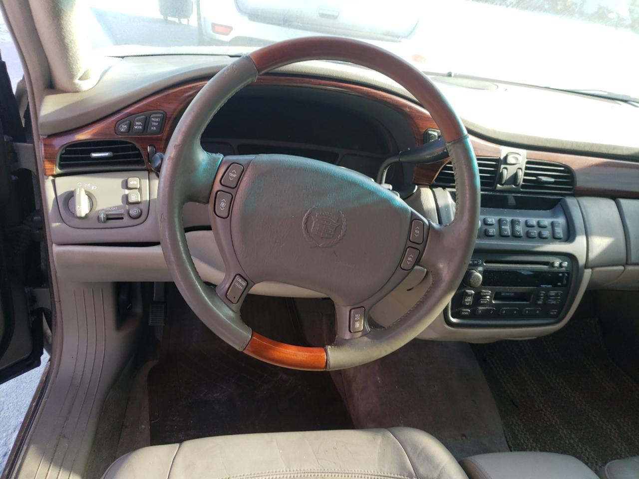 Photo 9 from auction – 2000 CADILLAC DEVILLE with VIN 1G6KD54Y2YU352756