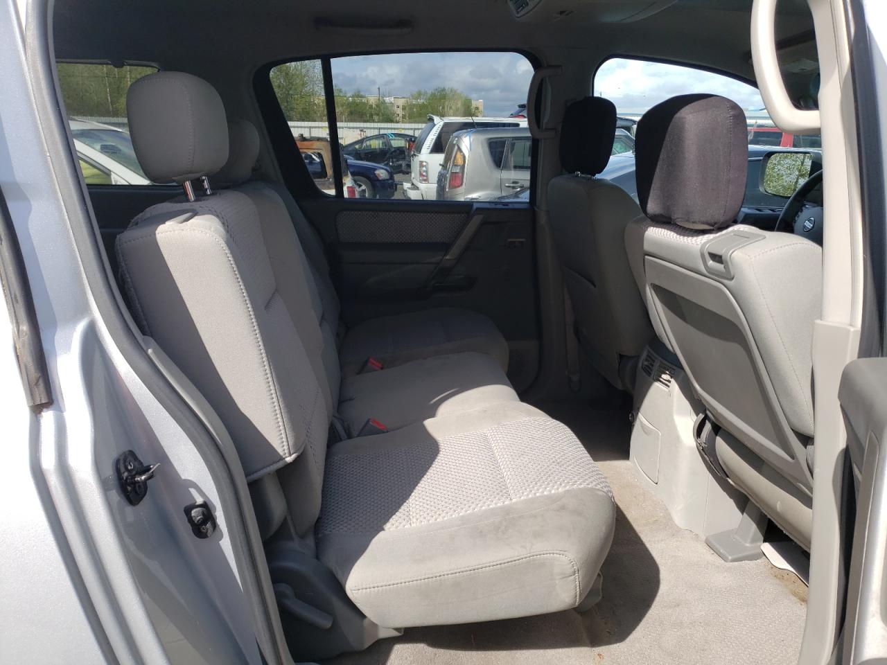 Photo 6 from auction – 2004 NISSAN ARMADA SE with VIN 5N1AA08A14N746072