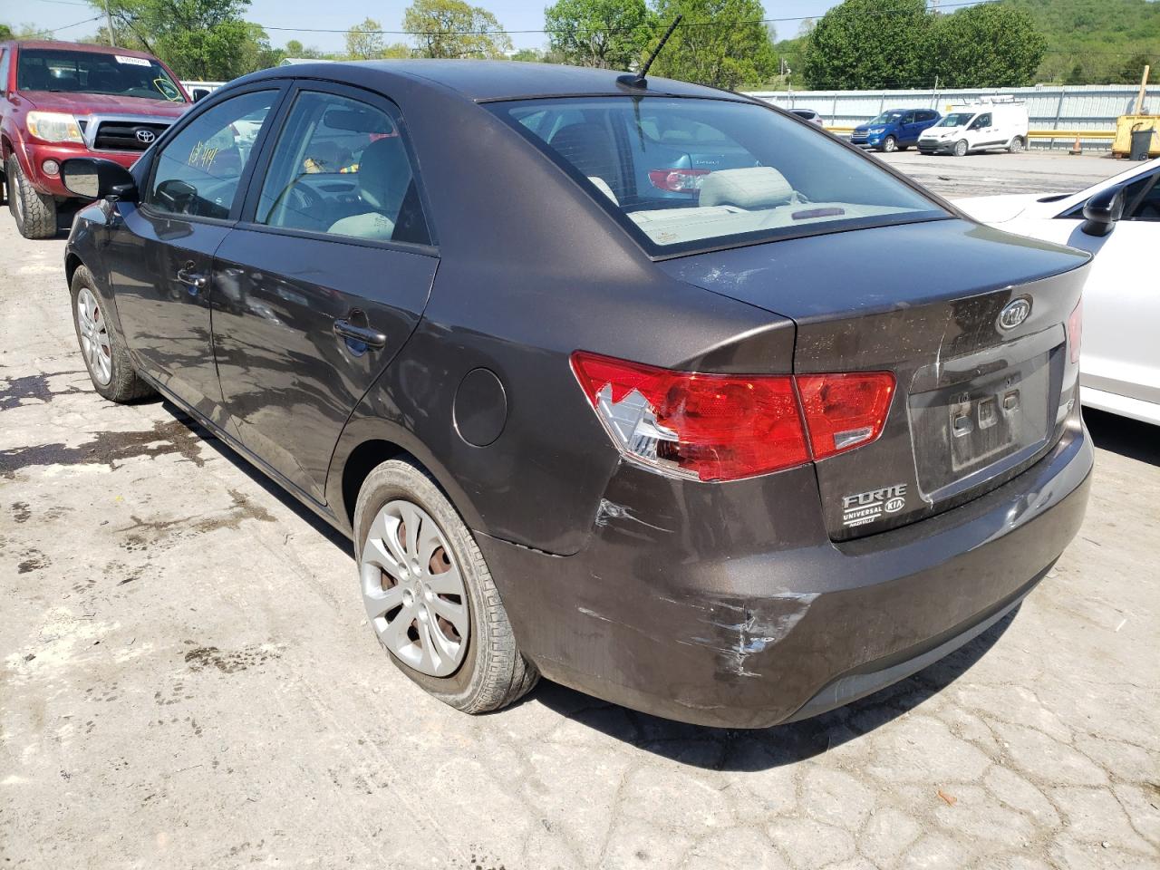 Photo 3 from auction – 2013 KIA FORTE EX with VIN KNAFU4A24D5695210