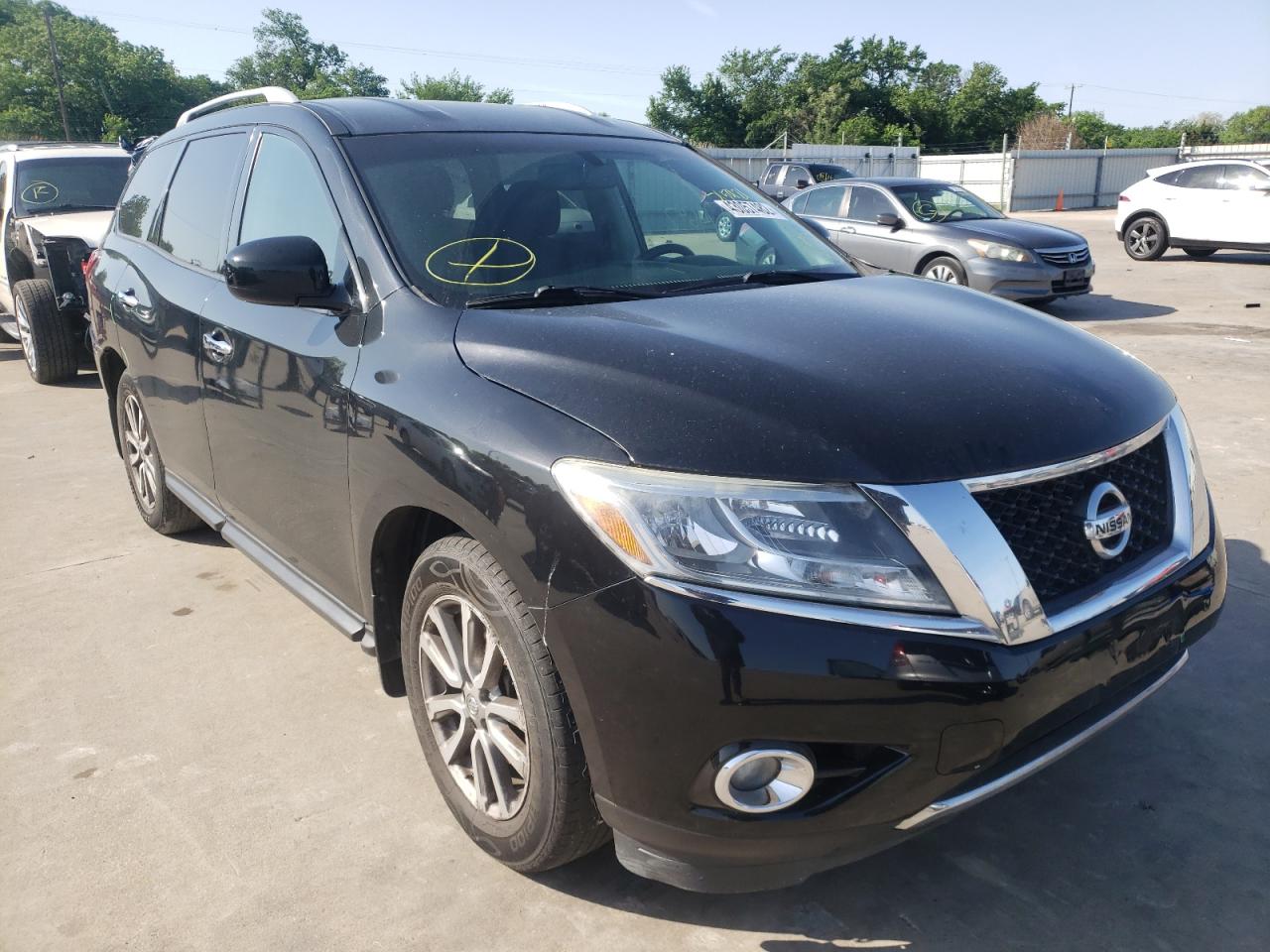NISSAN PATHFINDER 2015 with VIN 5N1AR2MM4FC715921 - Photo from auction