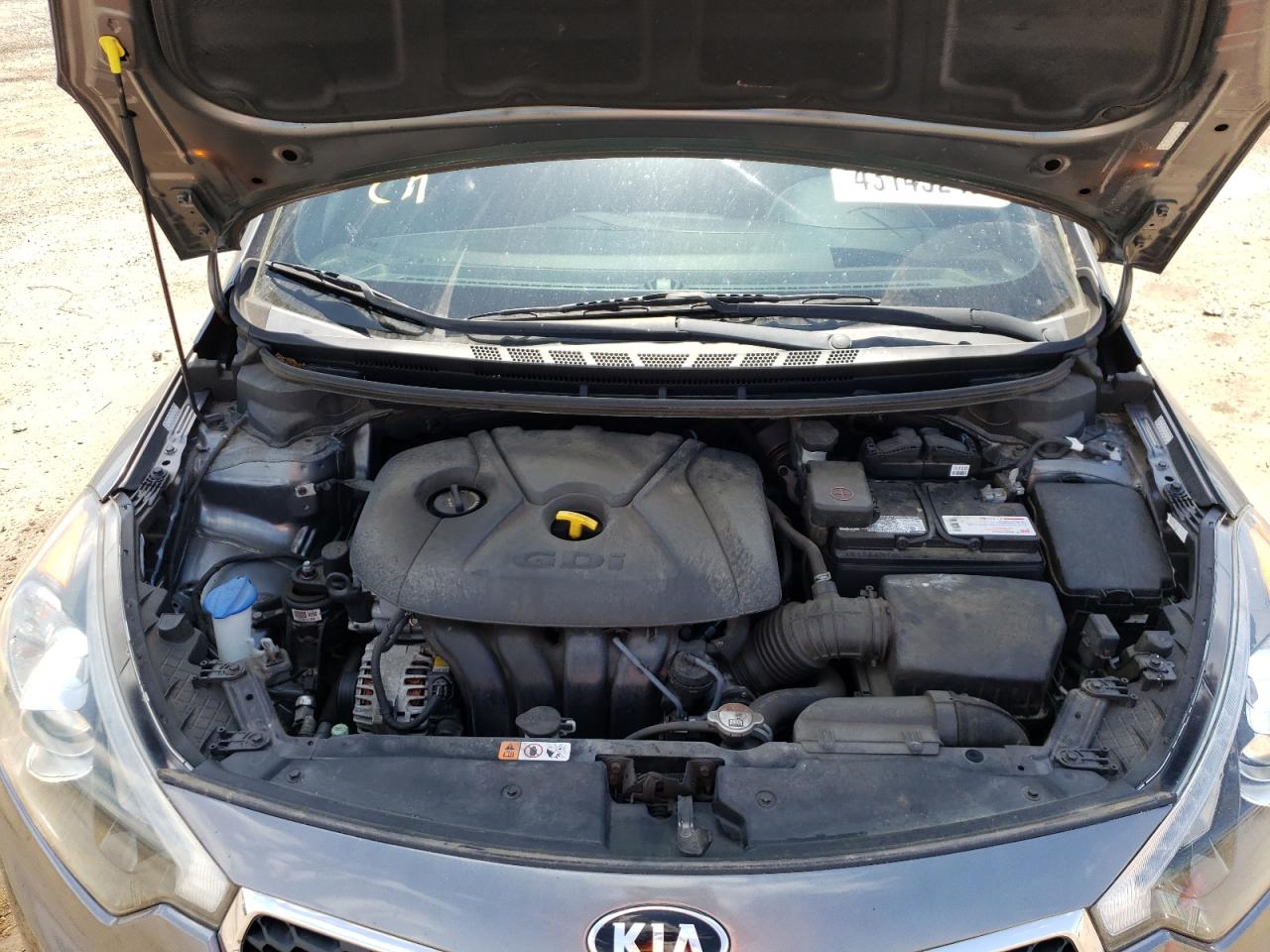 Photo 7 from auction – 2016 KIA FORTE EX with VIN KNAFZ4A8XG5491702