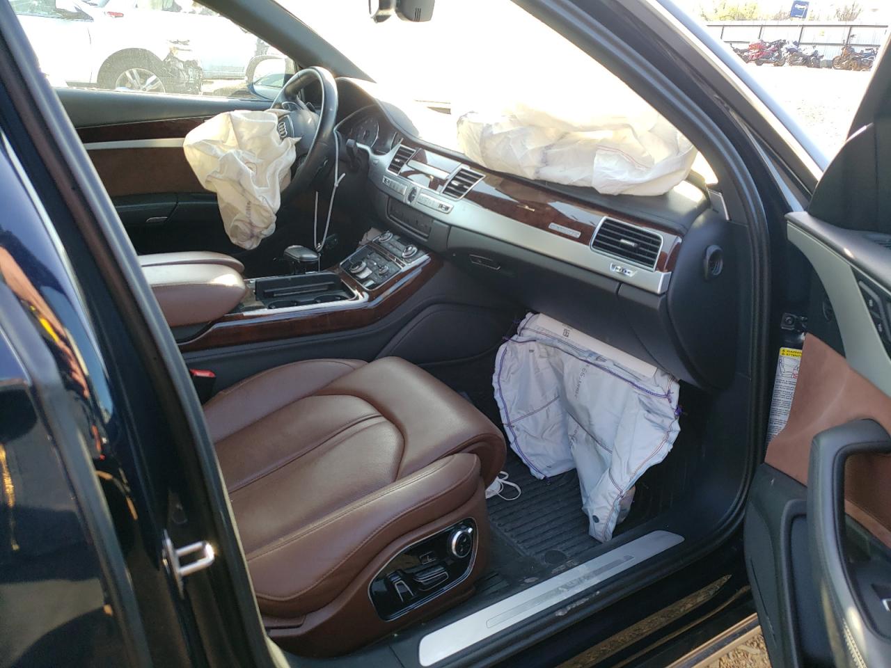 Photo 5 from auction – 2013 AUDI A8 QUATTRO with VIN WAUA2AFDXDN018378