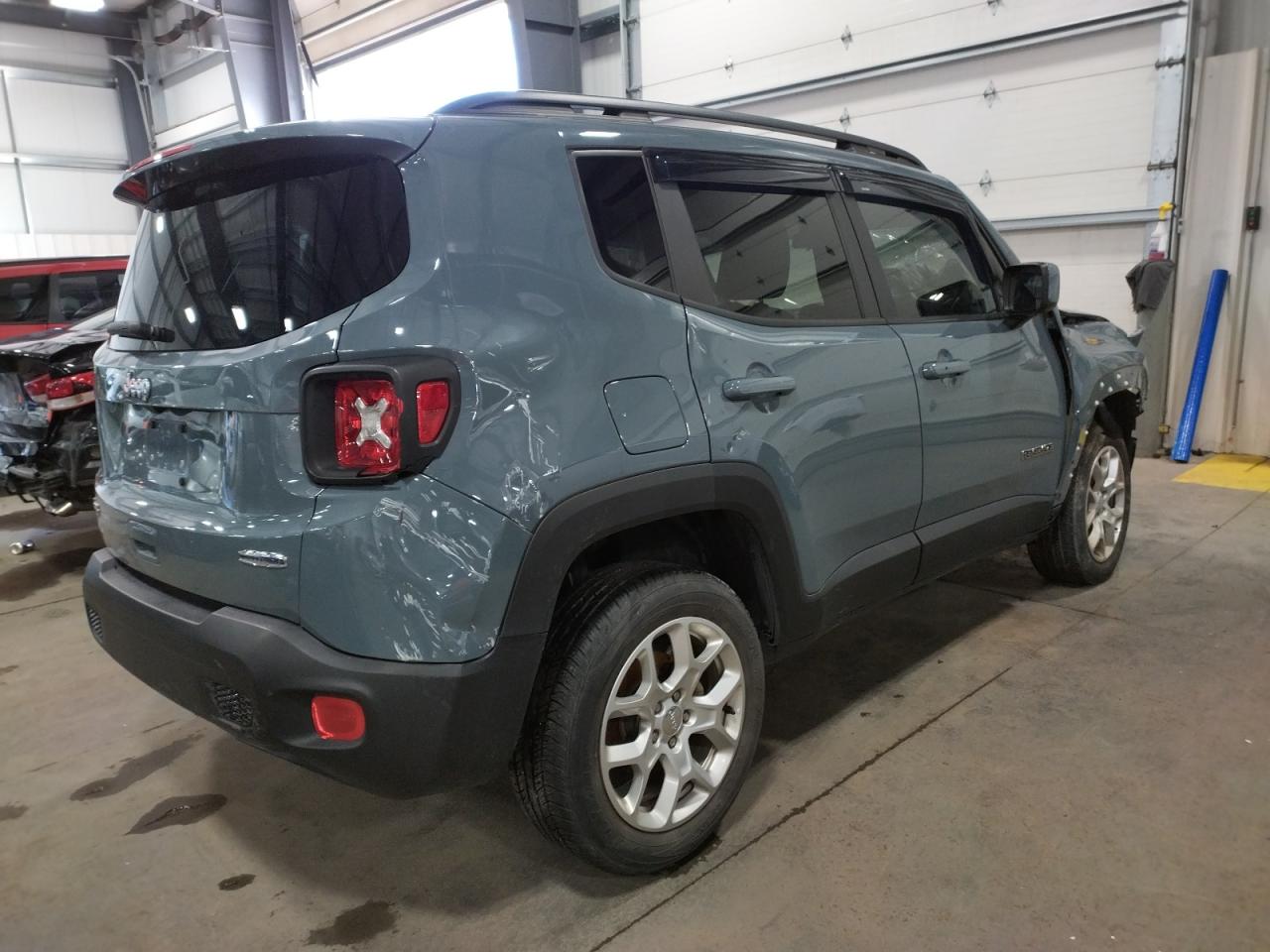 Photo 4 from auction – 2018 JEEP RENEGADE L with VIN ZACCJBBB8JPJ32159
