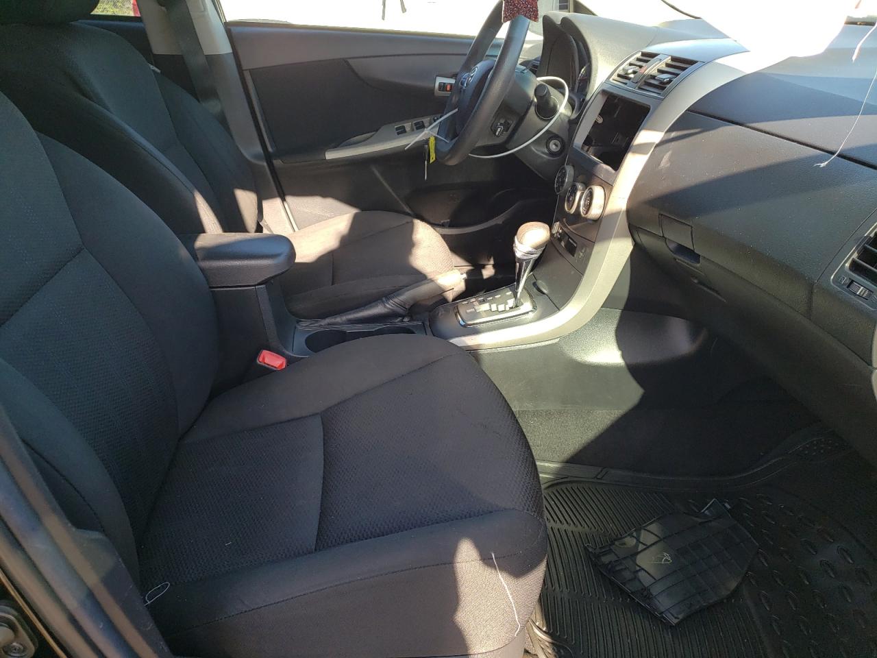 Photo 5 from auction – 2011 TOYOTA COROLLA BA with VIN 2T1BU4EE8BC702097
